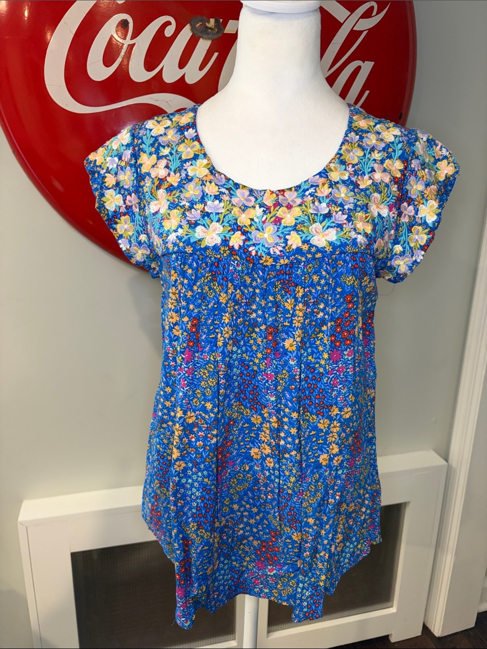 Savanna Jane Embroidered Flutter Short Sleeve Floral Blouse Boho Top, size M